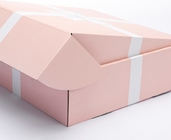 Scatola di imballaggio di carta di colore di CMYK, scatole di spedizione ondulate colorate per il vestito dall'abito